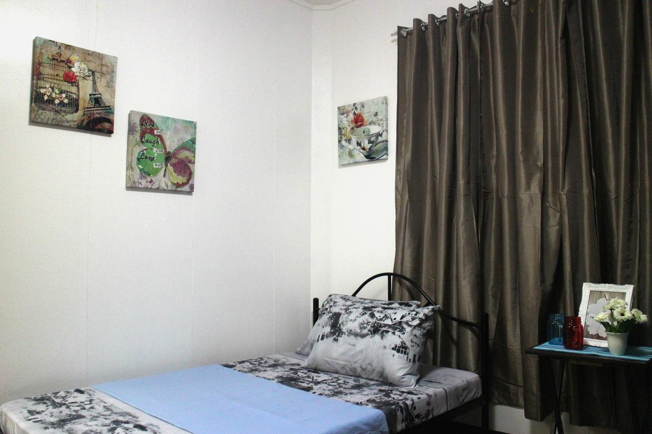 Food District Hostel Cebu Central Esterno foto