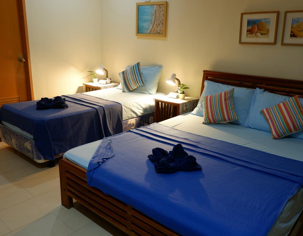 Food District Hostel Cebu Central Esterno foto
