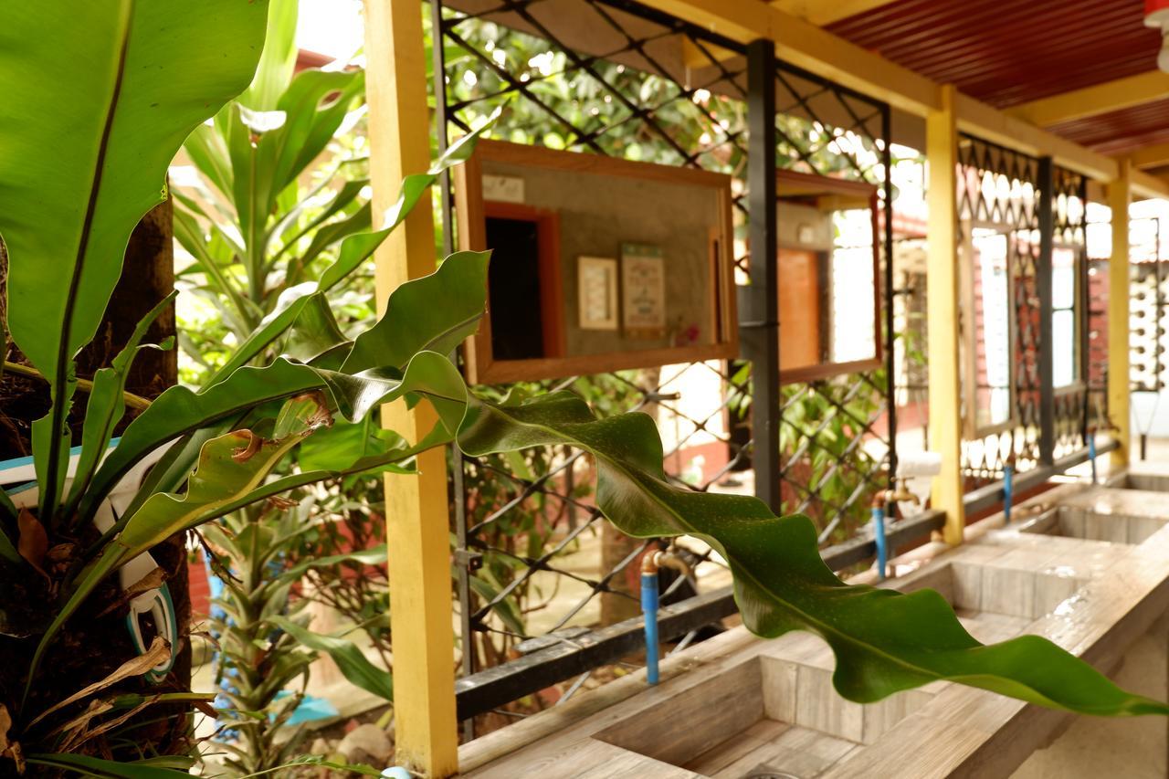 Food District Hostel Cebu Central Esterno foto